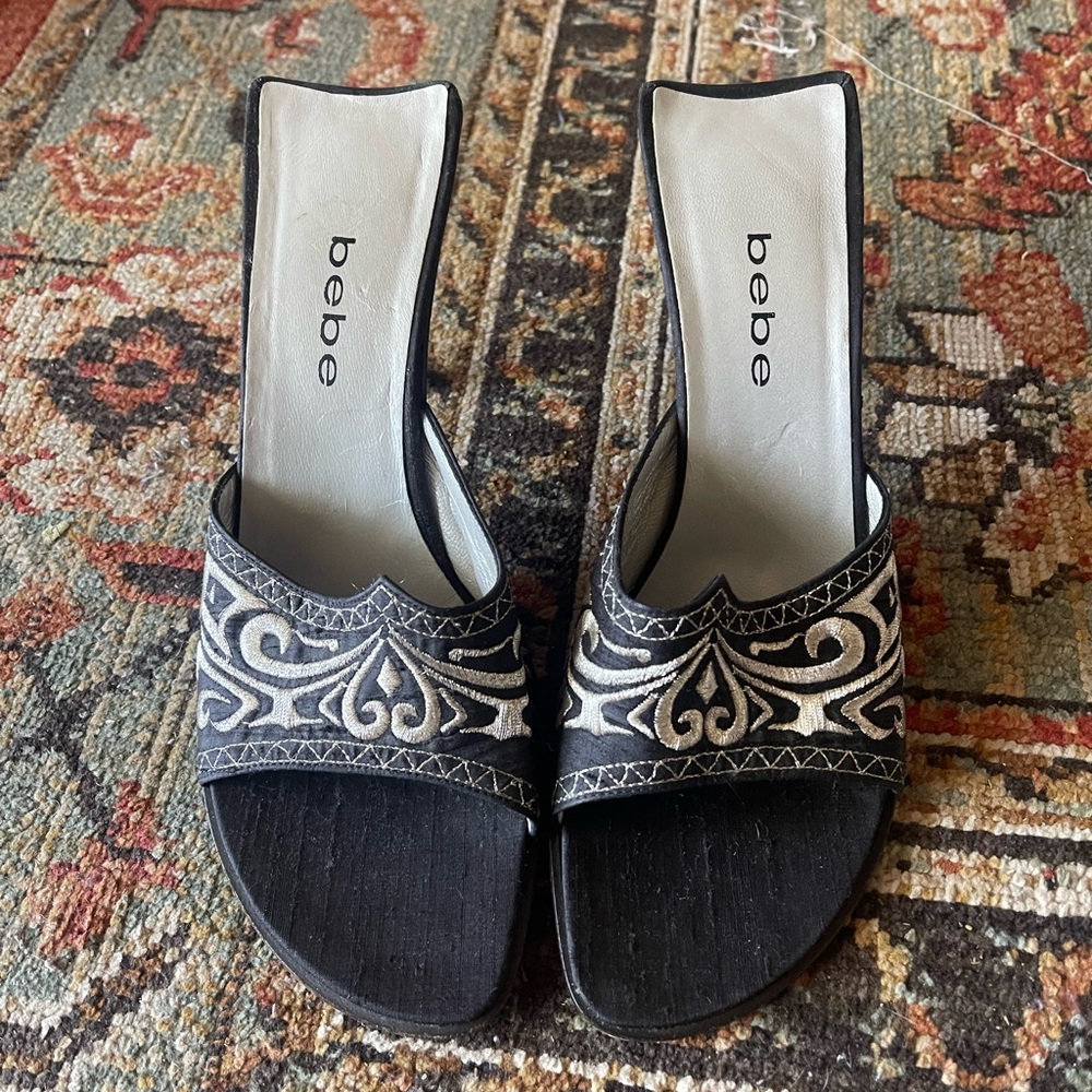 rare vintage bebe black and silver heels